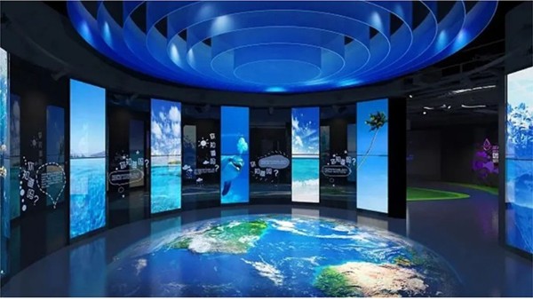 揭秘：弧形開合屏幕，未來科技新寵兒！