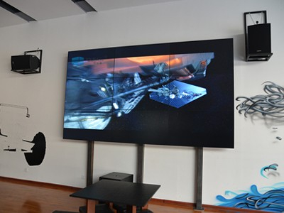 「立標(biāo)桿，樹品牌」中億睿55寸液晶拼接屏亮相寧夏吉普汽車4S店